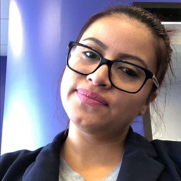 Meet your Posher, Rocio - Picture 1 of 1